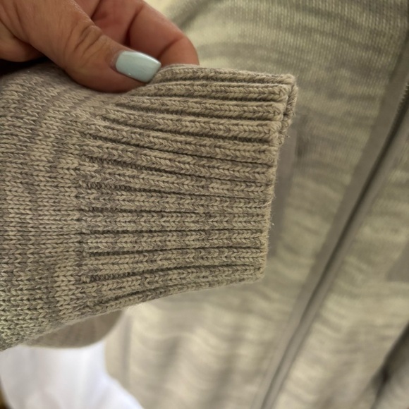 Calvin Klein Gray/Cream‎ Knit Sweater Size Medium - Picture 7 of 9